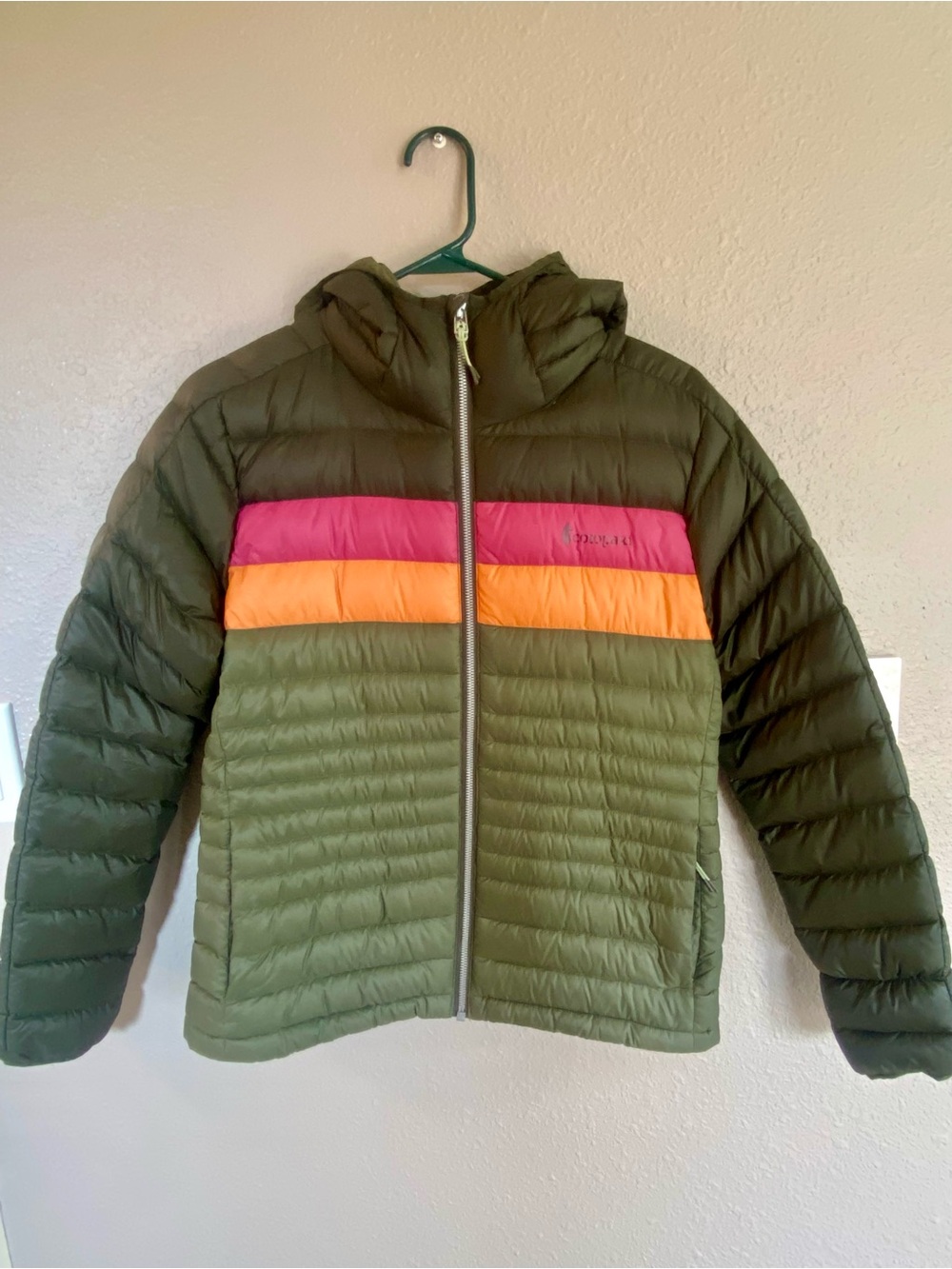 Cotopaxi Fuego Hooded Down Jacket | Olive Green with Pink & Orange | Small - Picture 4 of 8